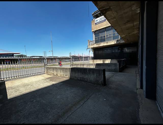 1,620M² WAREHOUSE TO LET IN WYNBERG
